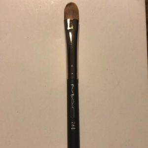 MAC Cosmetics Makeup - Mac eye brush MAC Cosmetics Makeup - Mac eye brush